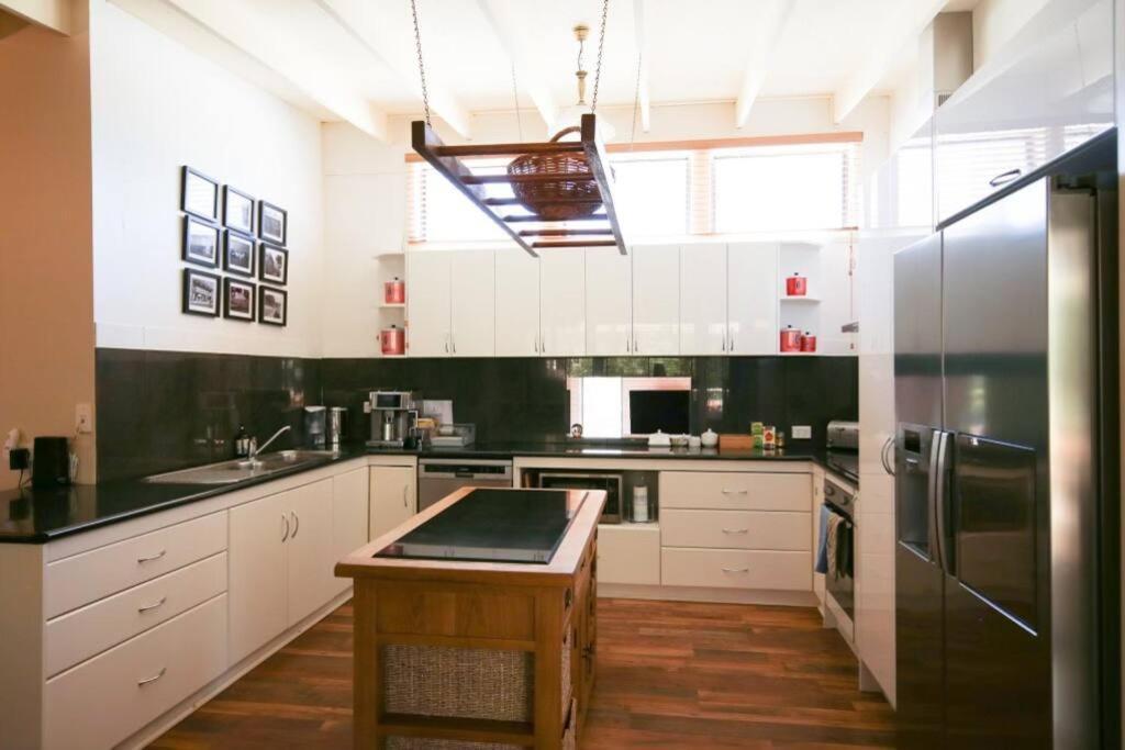 Bridgecroft House - Spacious & Serene Family Home Richmond Bagian luar foto